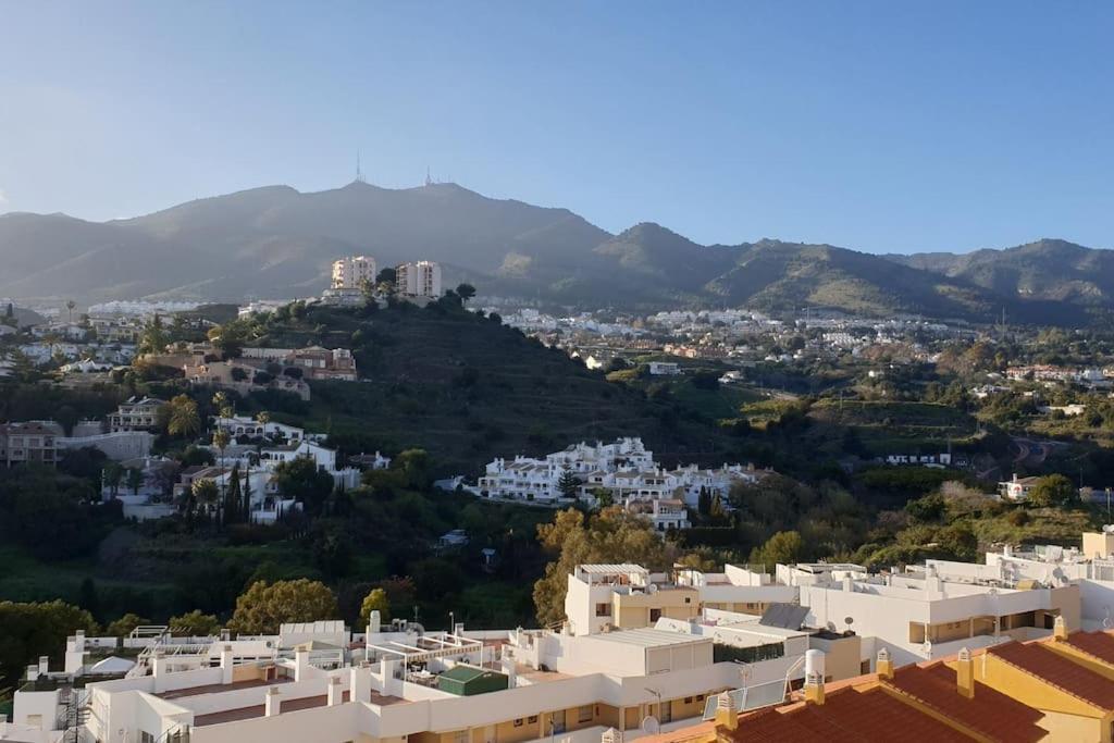 Luxury Penthouse With Sea&Mountain Views & Hot Tub - Tranquility & Rest Apartment Benalmadena Ngoại thất bức ảnh